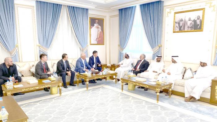 سفير كازاخستان يزور مركز سالم بن حم الثقافي
